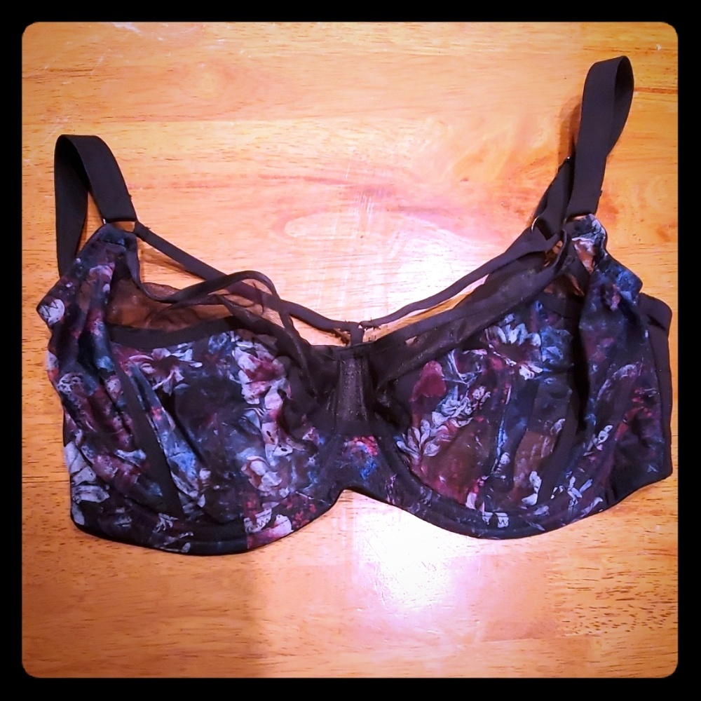 Floral strappy bra